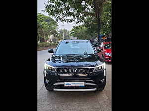 Second Hand మహీంద్రా XUV300	 w8 1.5 డీజిల్ [2020] in థానే