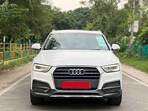 Second Hand ऑडी q3 30 tfsi प्रीमियम in दिल्ली