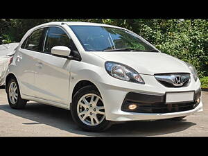 Second Hand Honda Brio V MT in Mumbai