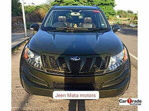 Second Hand Mahindra XUV500 W8 in Pune