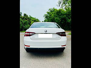 Second Hand Skoda Superb L&K TSI AT in Delhi