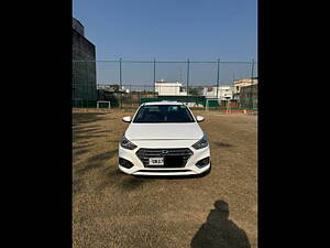 Second Hand Hyundai Verna Fluidic 1.6 VTVT SX in Dehradun