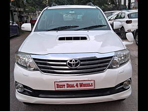 Second Hand Toyota Fortuner 4x2 AT in Lucknow