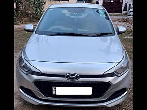 Second Hand Hyundai Elite i20 Sportz 1.4 in Agra