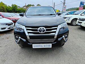 Second Hand Toyota Fortuner [2016-2021] 2.8 4x2 AT [2016-2020] in Pune