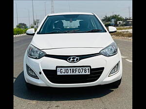 Second Hand Hyundai i20 Sportz 1.2 BS-IV in Surat