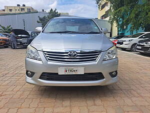 Second Hand Toyota Innova 2.5 V 7 STR in Bangalore