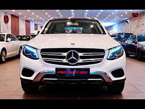 Second Hand मर्सिडीज़ बेंज़ GLC 220 डी प्रोग्रेसिव in दिल्ली