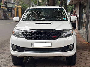 Second Hand Toyota Fortuner 4x2 AT in Kolkata