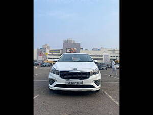 Second Hand Kia Carnival Limousine Plus 7 STR in Mumbai