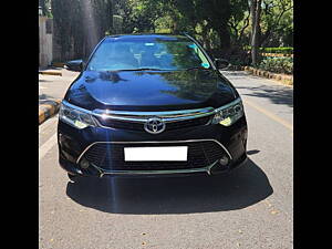 Second Hand Toyota Camry Hybrid in Gurgaon