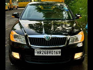 Second Hand Skoda Laura Ambition 1.8 TSI in Delhi