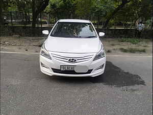 Second Hand हुंडई वरना 1.6 vtvt sx in दिल्ली