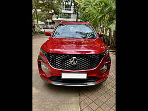 Second Hand MG Hector Plus Sharp 2.0 Diesel Turbo MT 6-STR Dual Tone in Pune