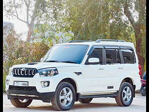 Second Hand Mahindra Scorpio S11 4WD 8 STR in Nashik