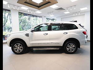 Second Hand Ford Endeavour Titanium 3.2 4x4 AT in Pune