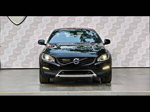 Second Hand Volvo S60 Cross Country Inscription [2016-2020] in Pune