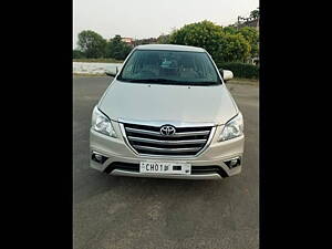 Second Hand Toyota Innova 2.5 VX 7 STR BS-III in Mohali