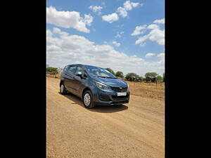 Second Hand Mahindra Marazzo M2 8 STR in Nashik