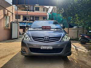 Second Hand टोयोटा इनोवा 2.5 v 8 str in कोयम्बटूर