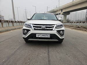 Second Hand Toyota Urban Cruiser Premium Grade AT in Noida