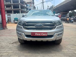 Second Hand Ford Endeavour Trend 2.2 4x4 MT in Bangalore