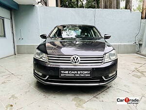 Second Hand Volkswagen Passat Highline DSG in Pune