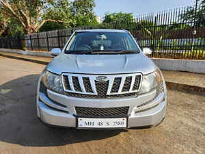 Second Hand మహీంద్రా xuv500	 w6 in ముంబై