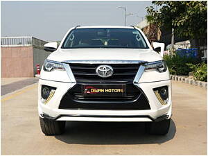 Second Hand Toyota Fortuner 2.8 4x4 AT in Delhi