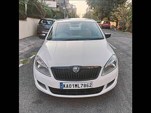 Second Hand Skoda Rapid 1.6 MPI Elegance Black Package AT in Bangalore