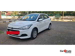 Second Hand हुंडई i20 मैग्ना 1.4 crdi in चंडीगढ़