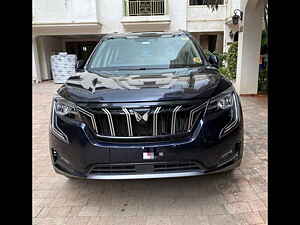 Second Hand மஹிந்திரா  xuv700 ax 7 டீசல் ஏடீ லக்சுரி பேக் 7 சீட்டர் [2021] in அஹமதாபாத்