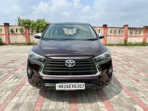 Second Hand Toyota Innova Crysta ZX 2.7 AT 7 STR in Delhi