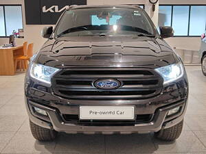 Second Hand Ford Endeavour Titanium 3.2 4x4 AT in Mumbai