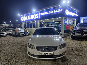 Audi A4 vs Volvo S80 - CarWale