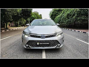 Second Hand Toyota Camry 2.5L AT in Delhi