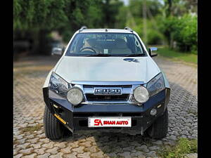 Second Hand Isuzu D-Max V-Cross 4x4 in Ahmedabad