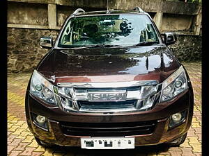 Second Hand Isuzu D-Max V-Cross 4x4 in Pune