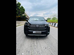 Second Hand Toyota Innova Hycross GX 7 STR in Meerut