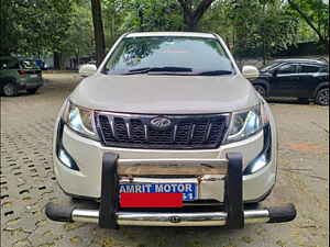 Second Hand महिंद्रा XUV500 w6 in कोलकाता