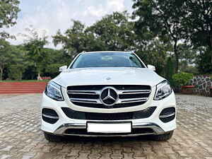 Second Hand मर्सिडीज़ बेंज़ GLE 350 डी in दिल्ली