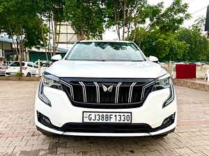 Second Hand மஹிந்திரா  xuv700 ax 7 டீசல் ஏடீ 7 சீட்டர் [2021] in அஹமதாபாத்