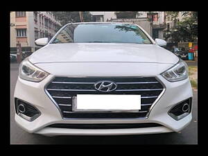 Second Hand Hyundai Verna 1.6 CRDI SX in Kolkata