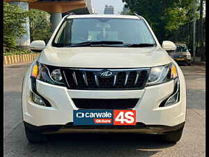 Second Hand महिंद्रा XUV500 w10 in मुंबई