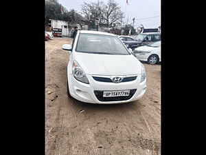 Second Hand हुंडई i20 एरा 1.4 crdi in मेरठ