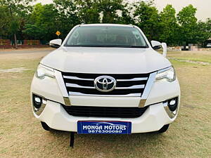 Second Hand Toyota Fortuner 2.8 4x4 AT in Ludhiana
