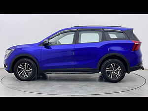 Second Hand மஹிந்திரா  xuv700 ax 5 பெட்ரோல் ஏடீ 5 சீட்டர் [2021] in சென்னை