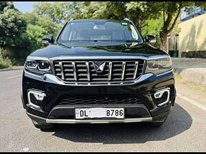 Second Hand Mahindra Scorpio Z8 L Petrol MT 7 STR [2022] in Delhi