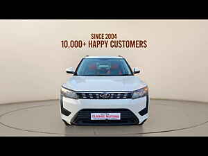 Second Hand महिंद्रा xuv300 w6 1.2 पेट्रोल in मुंबई