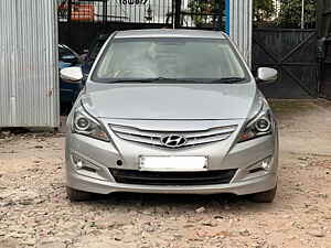 Second Hand हुंडई वरना फ़्लूइडिक 1.6 vtvt sx in कोलकाता